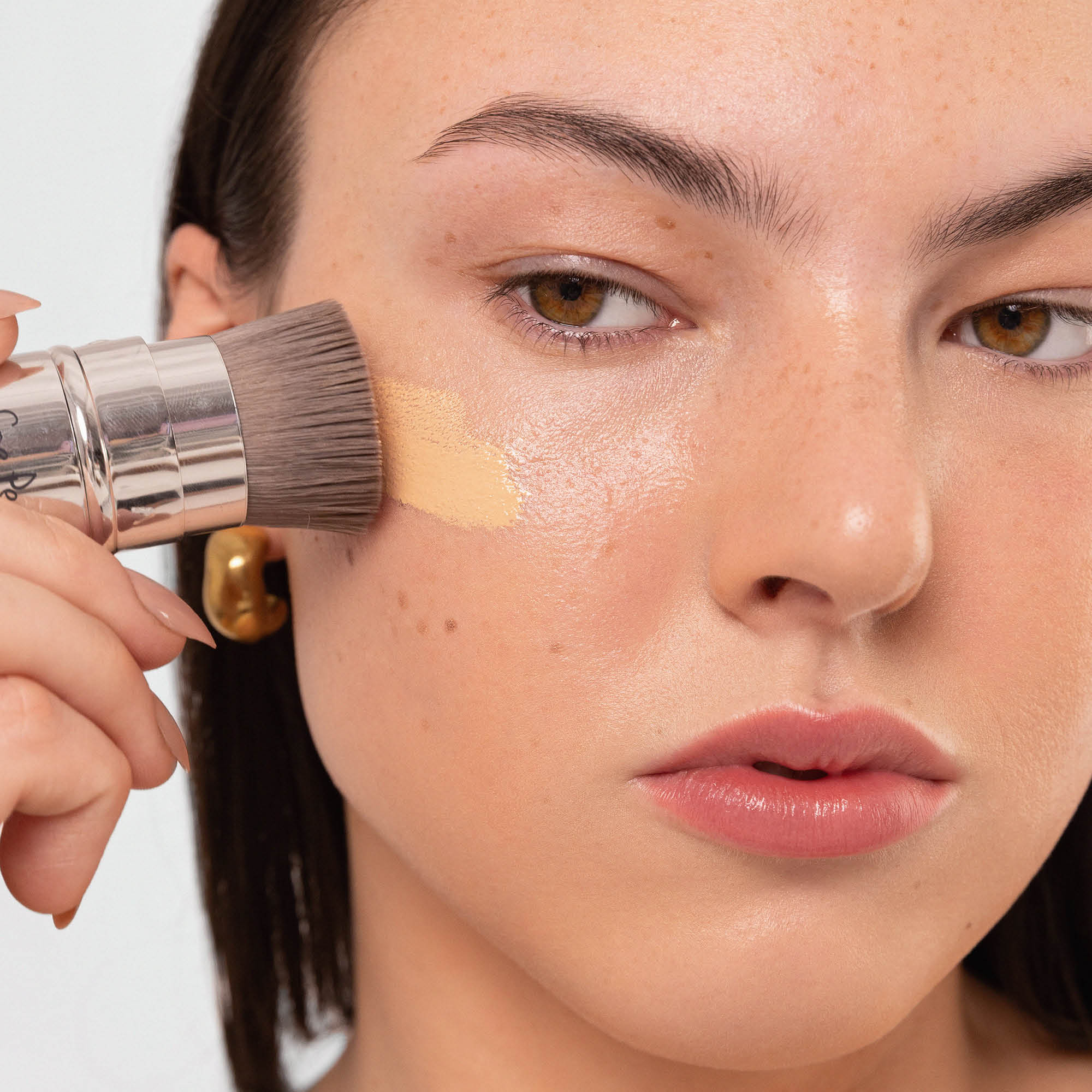 Retractable Kabuki Brush