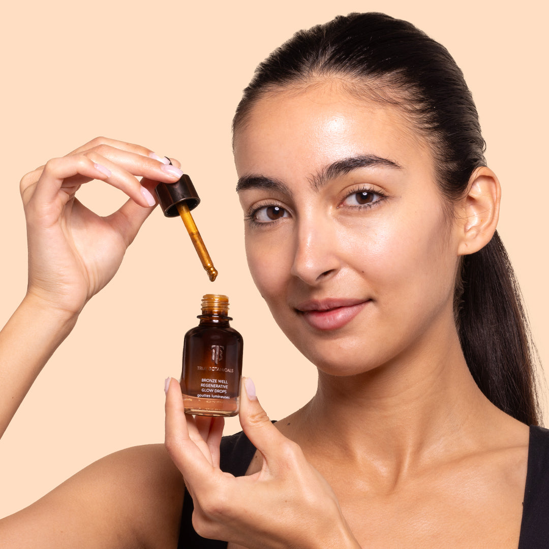 True Botanicals Bronze Well Glow Drops Model
